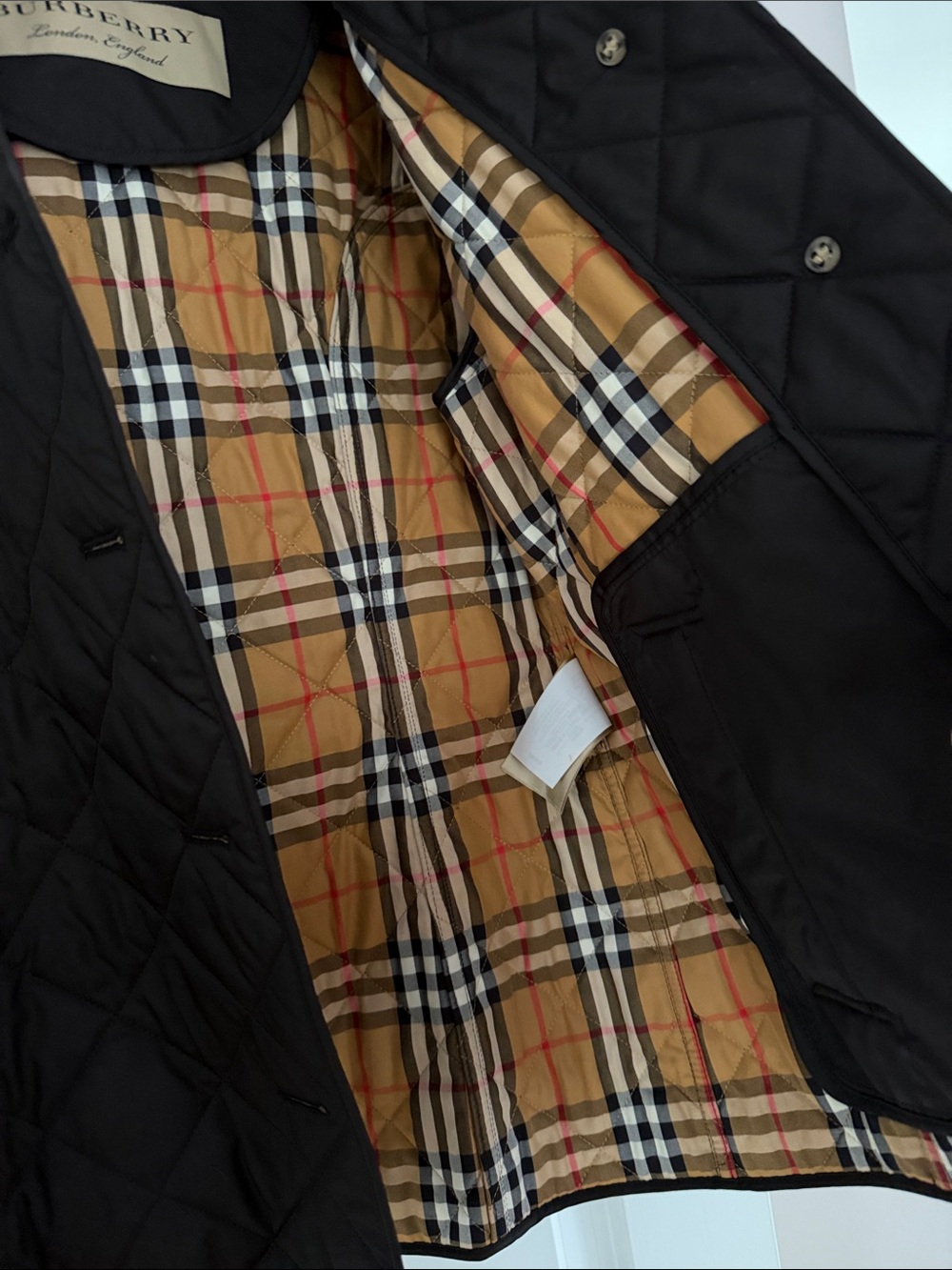 Burberry Black Quilted Jacket with Classic Nova Check Lining - Picture 8 of 11